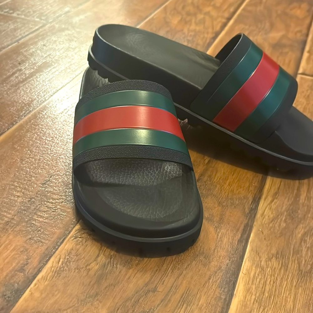 Gucci slides  Never worn